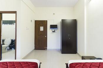 Super Oyo Capital O Premium Hotel Victoria Heights Near Sri Someshwara Swami Temple Bangalore Exterior foto